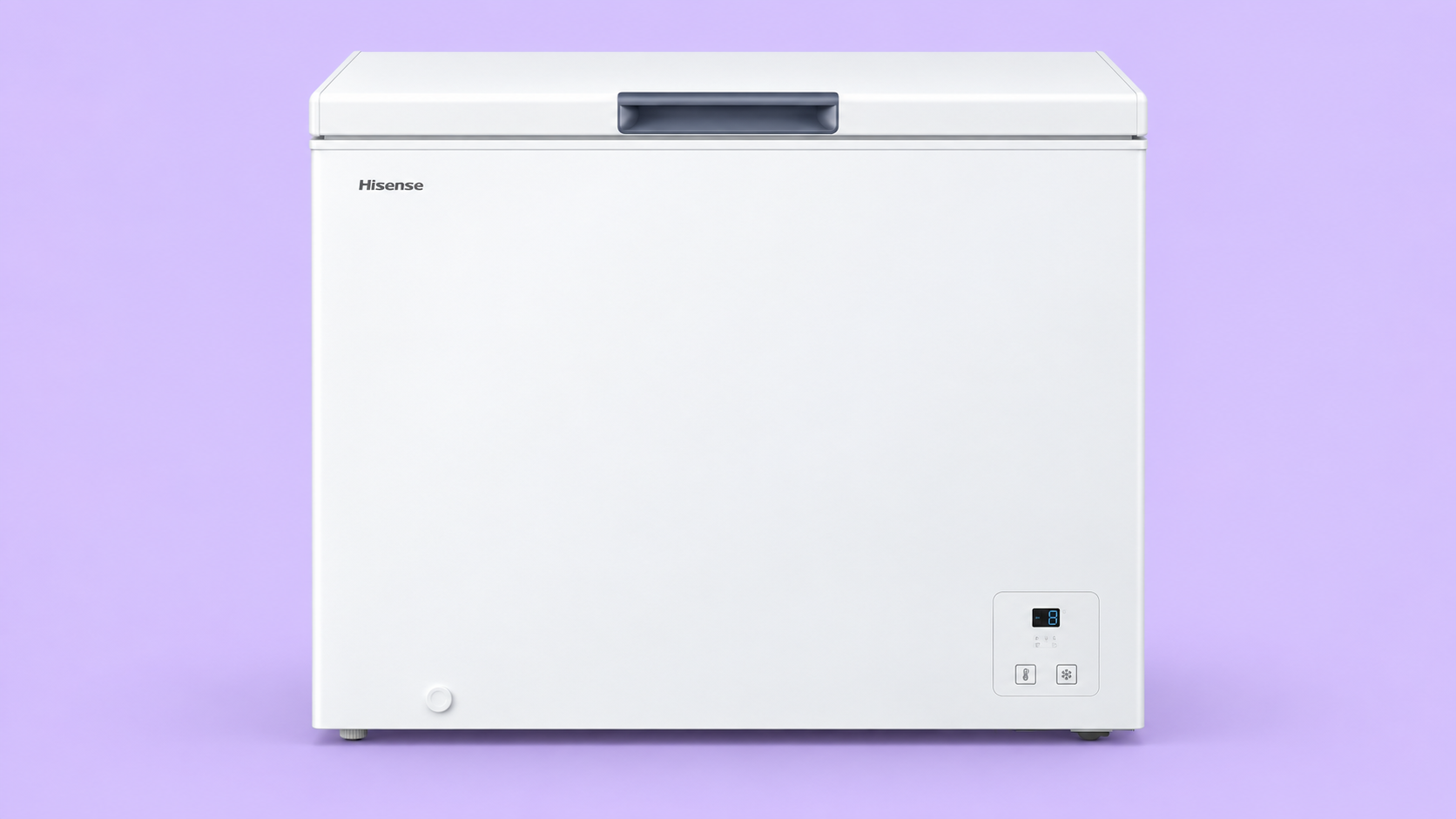 Hisense FC321D4AWLE nella composizione editoriale della guida ai congelatori a pozzetto