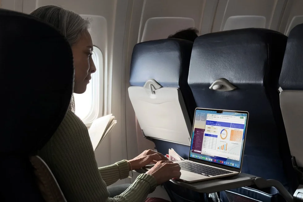 MacBook Air — composizione editoriale