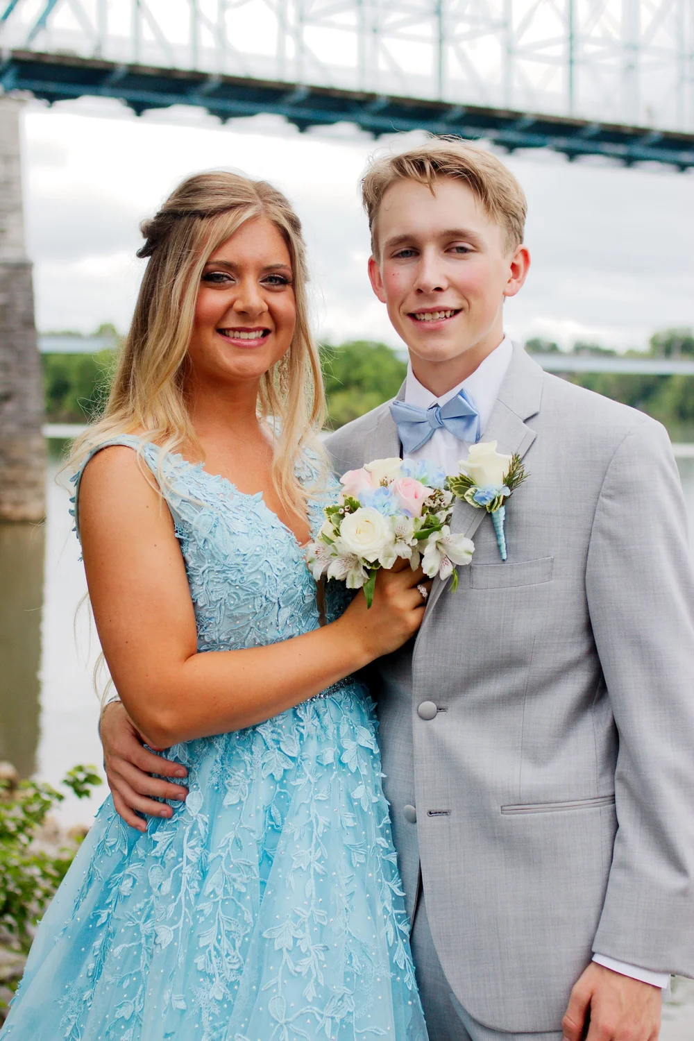 Prom couple photographed beneath the Chattanooga bridge