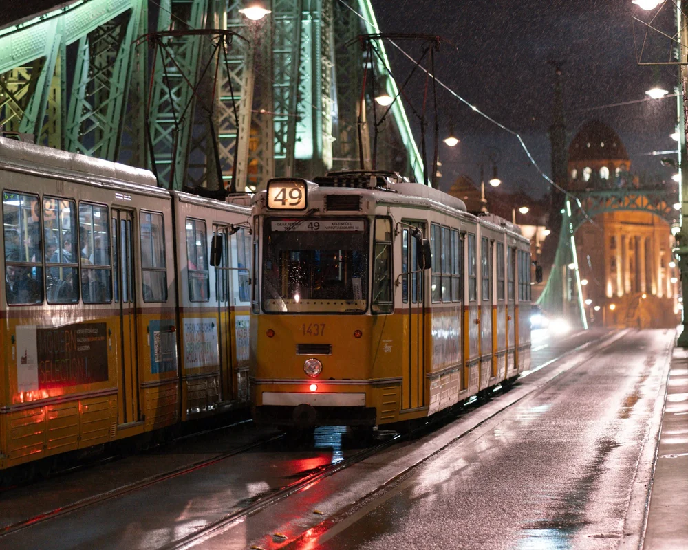 Original urban scene before applying the Cinema preset