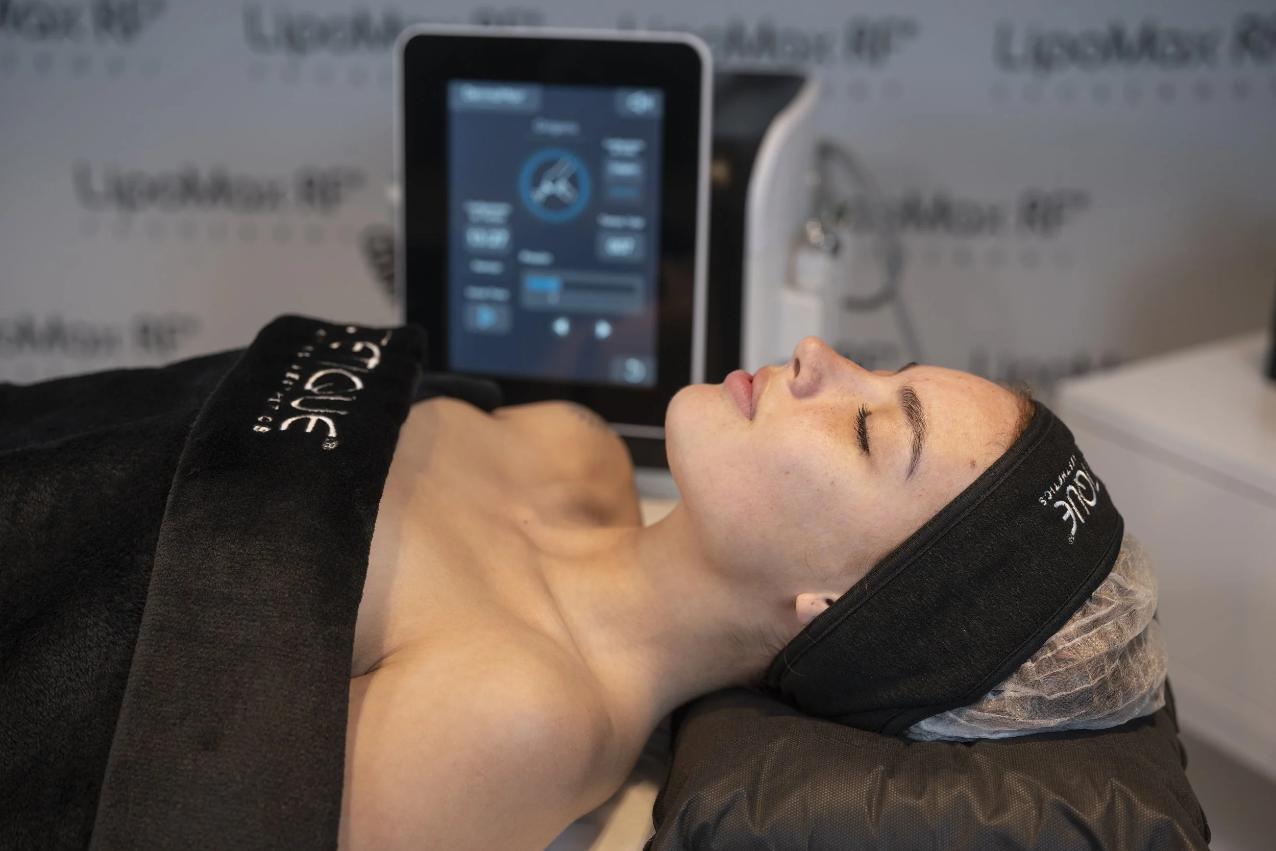 DermaMax HD facial treatment