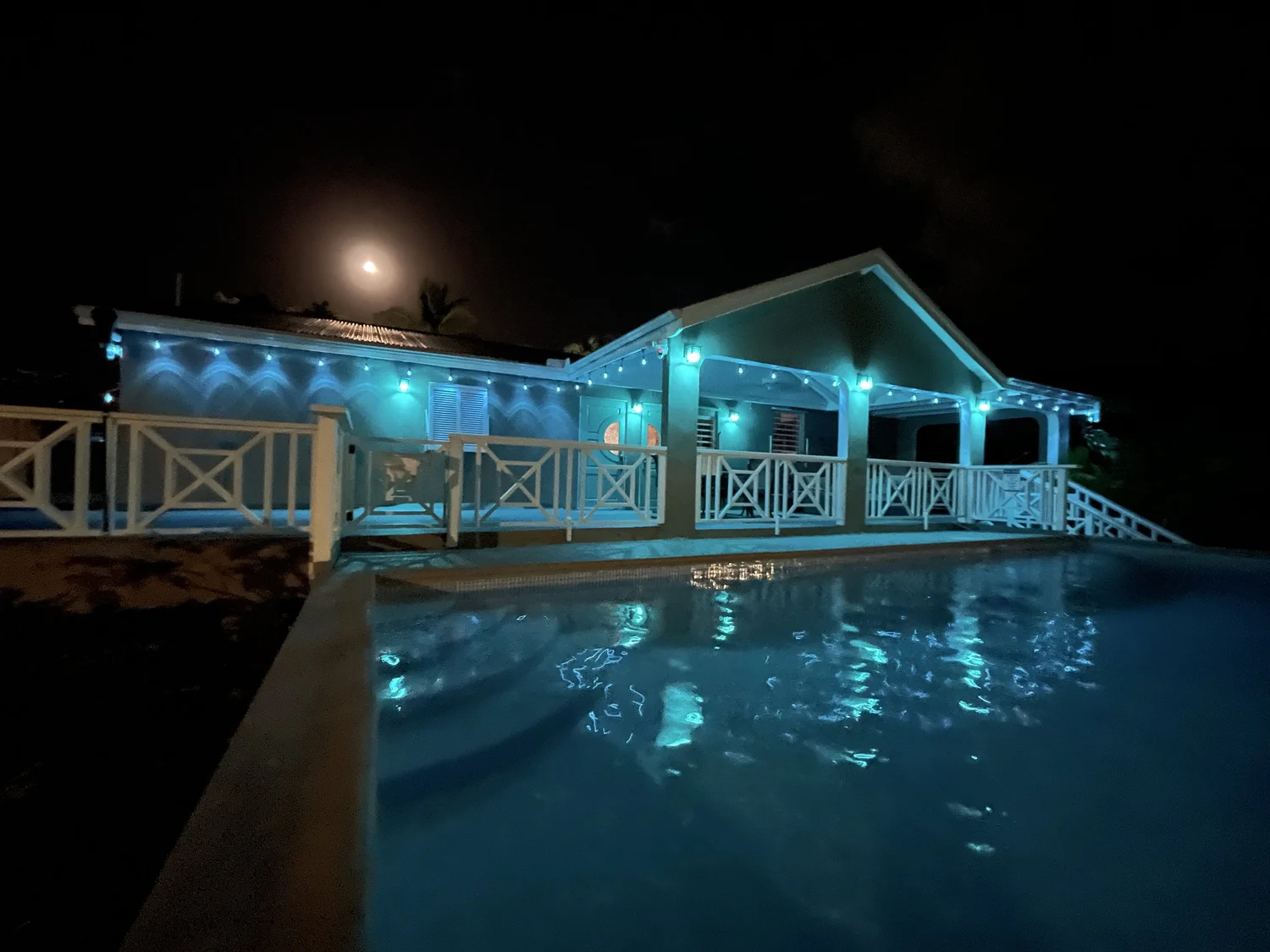 Cruzan Beach House business image