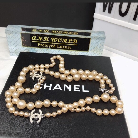 CHANEL CC Logo logo pearl Long necklace — ANK WORLD