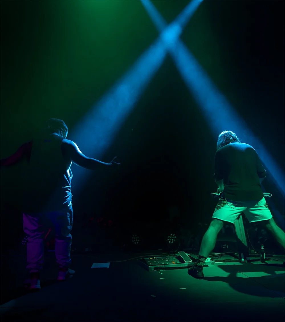 Live performance photograph by Gill Slaughter