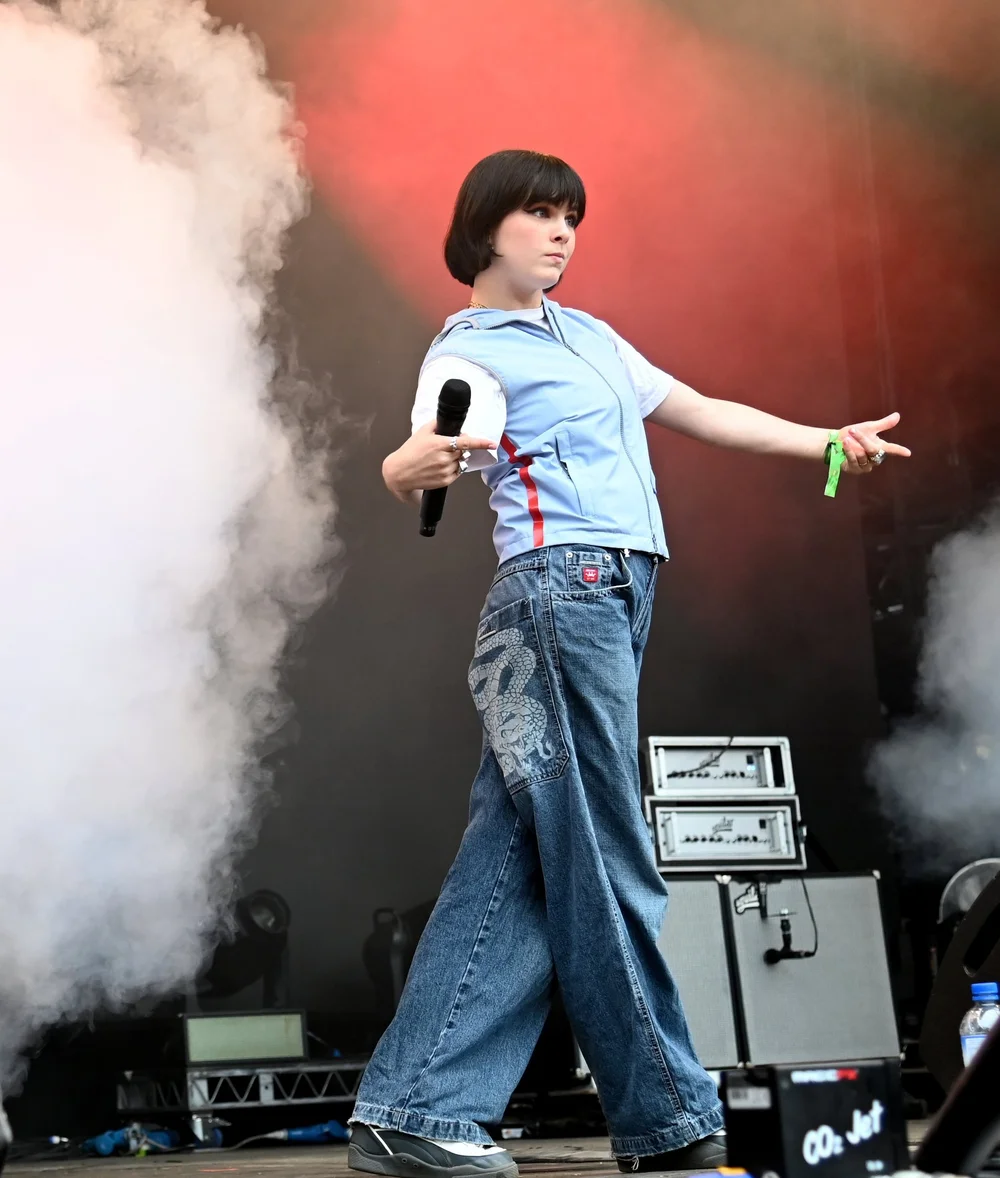 Live performance photograph by Gill Slaughter