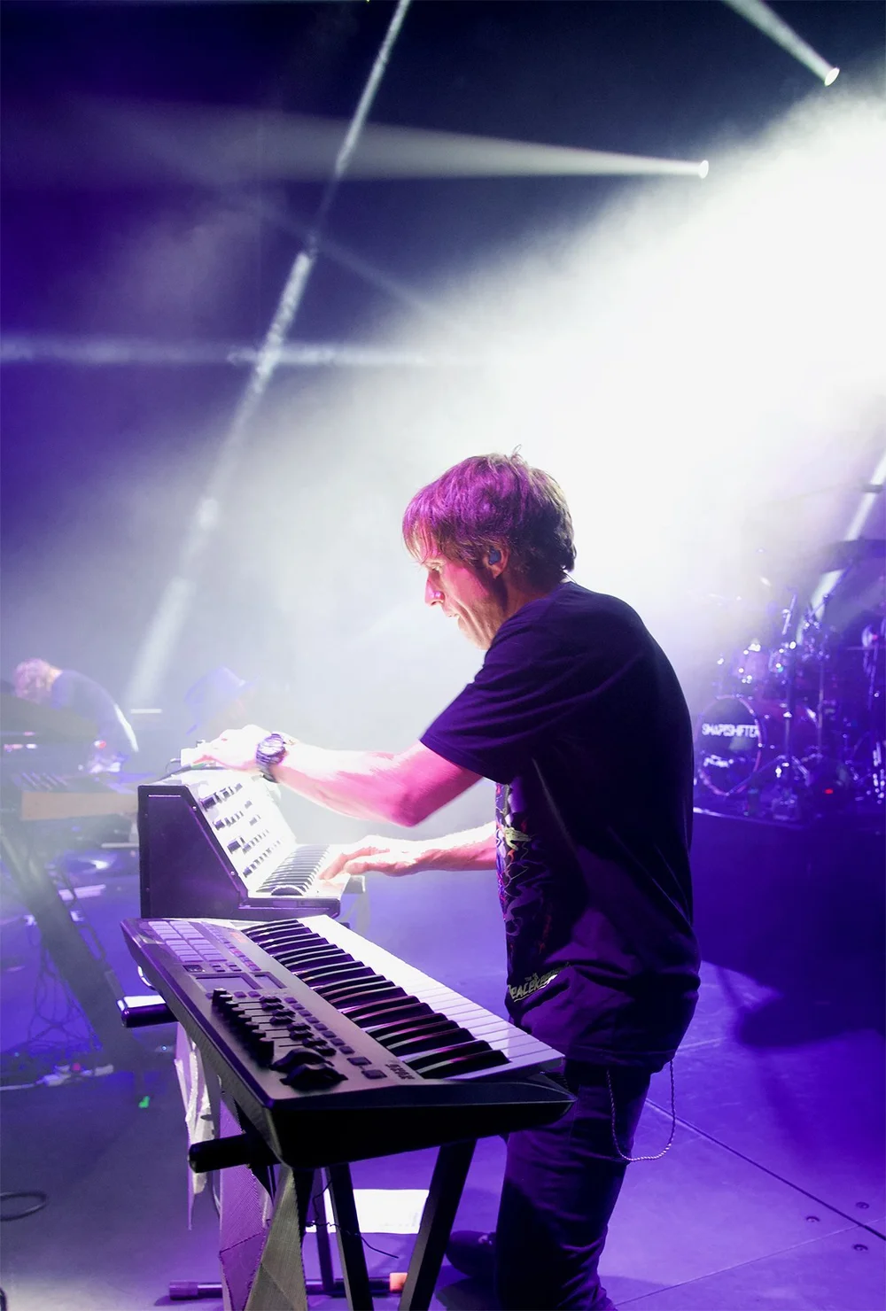 Live performance photograph by Gill Slaughter