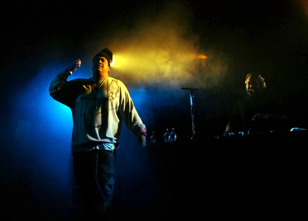 Live performance photograph by Gill Slaughter