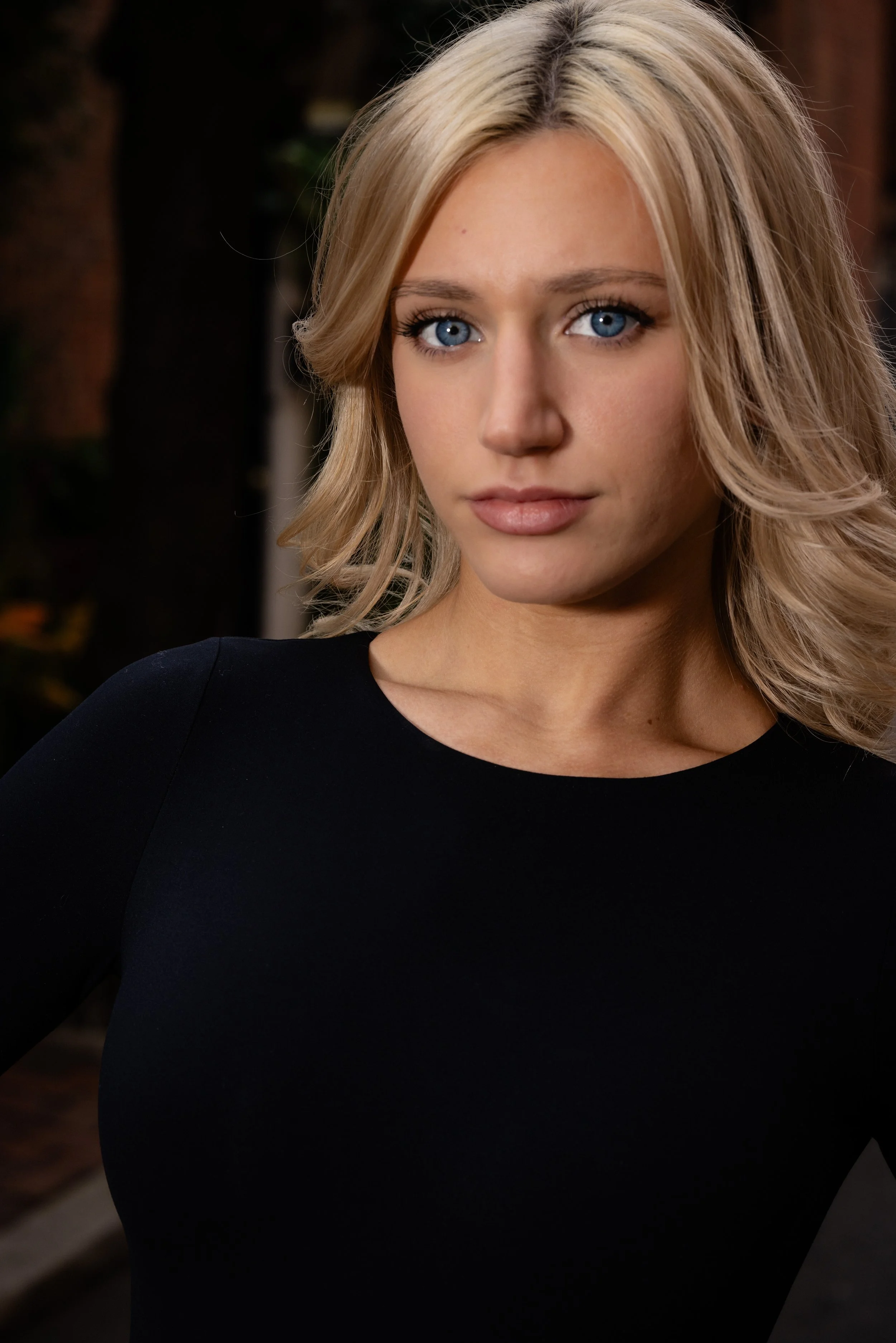 Outdoor street portrait — natural light