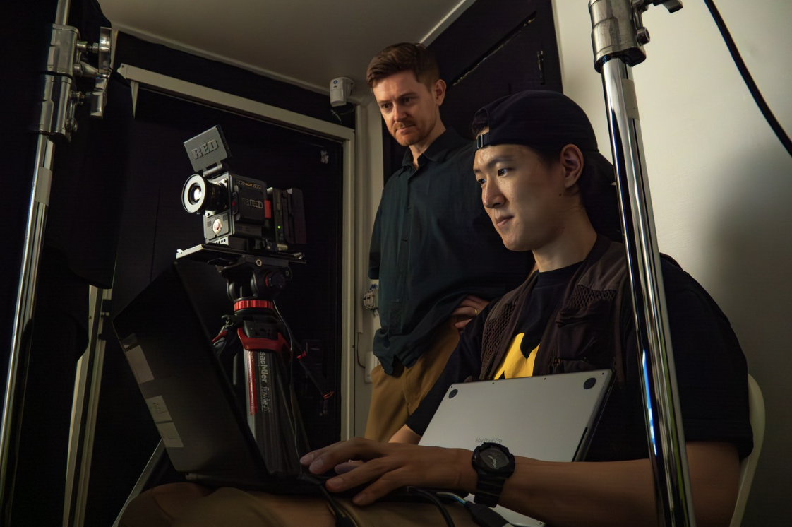 An efficient on-set production workflow