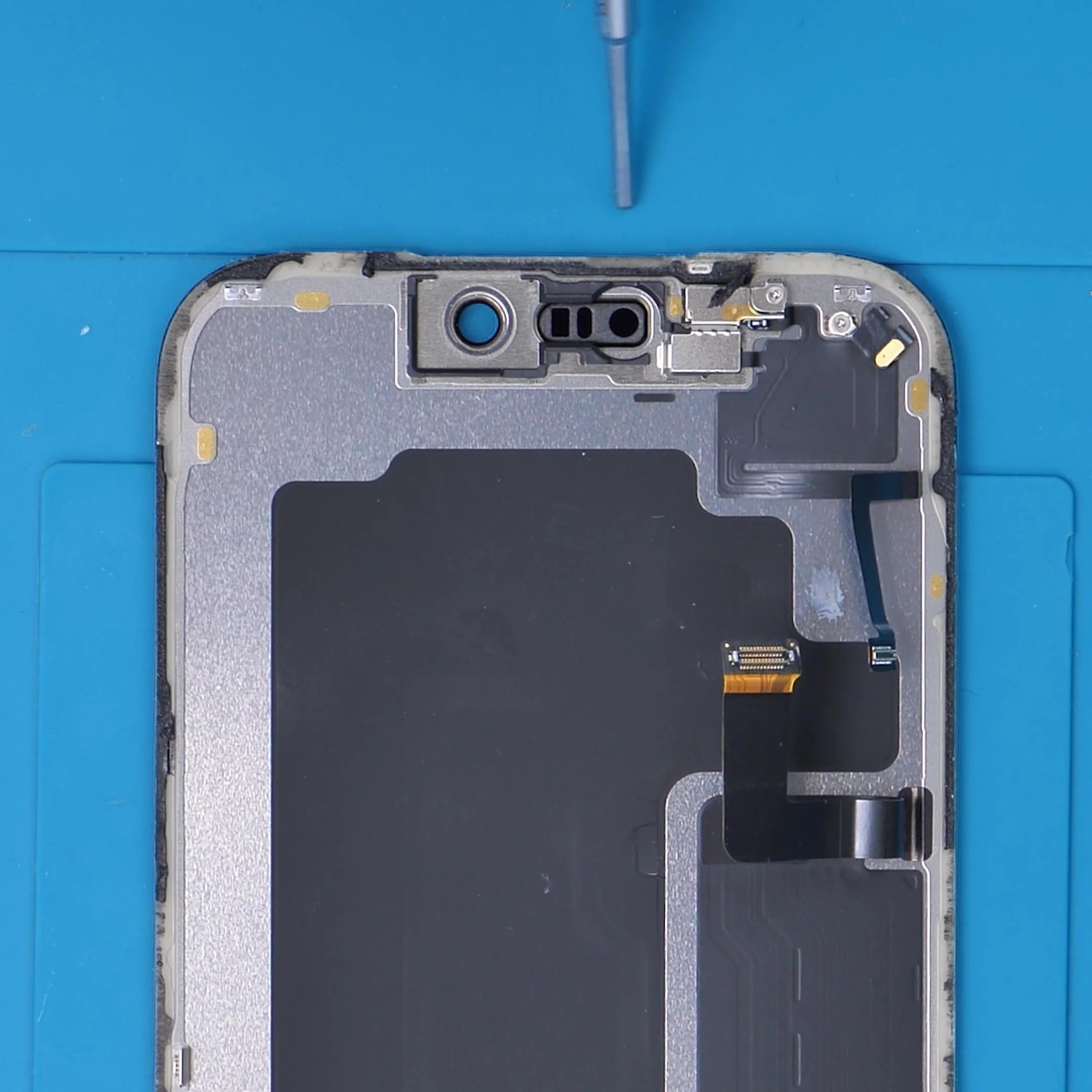iPhone 17 Pro Max — openings grouped at the top of the display.