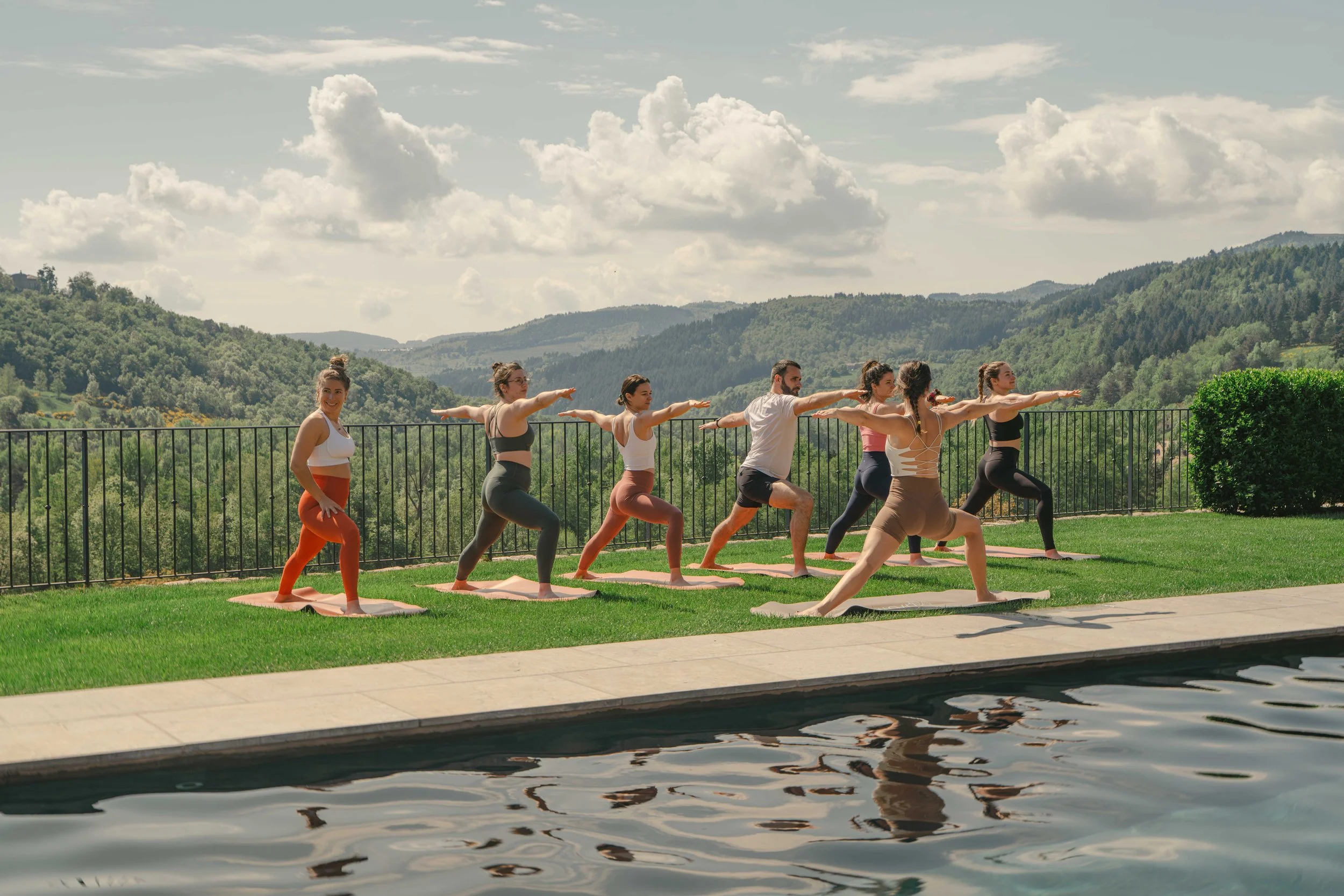 Ambiance retraite de yoga haut de gamme