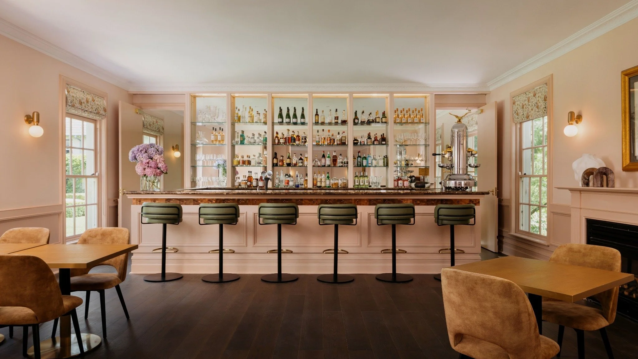 The blush-toned Polo Bar at Ardour Milton Park