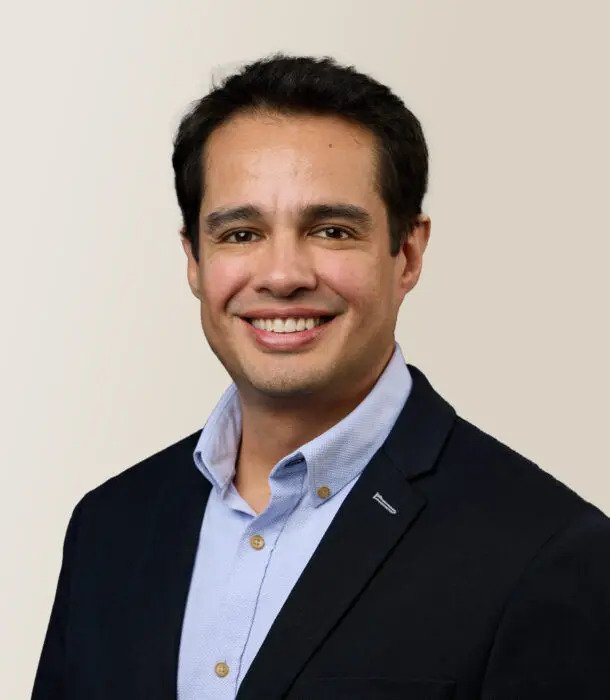 Dr. Luis Ballesteros