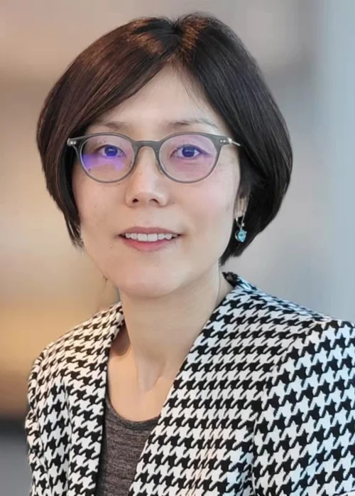 Lori Yue