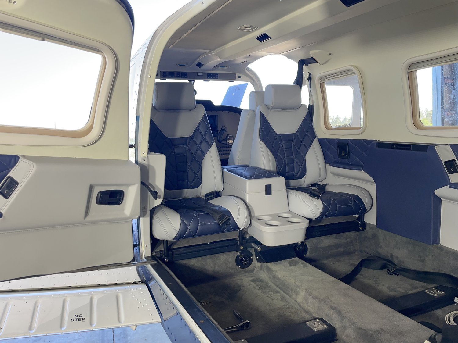 Piper Saratoga Custom Interior