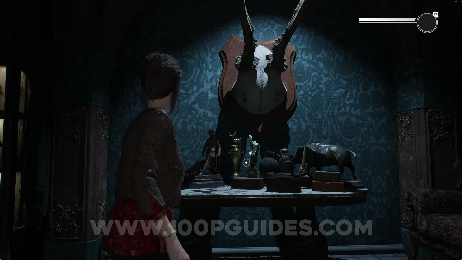 Remothered: Red Nuns Legacy Sala delle Meraviglie: the spot below the antlers on the wall