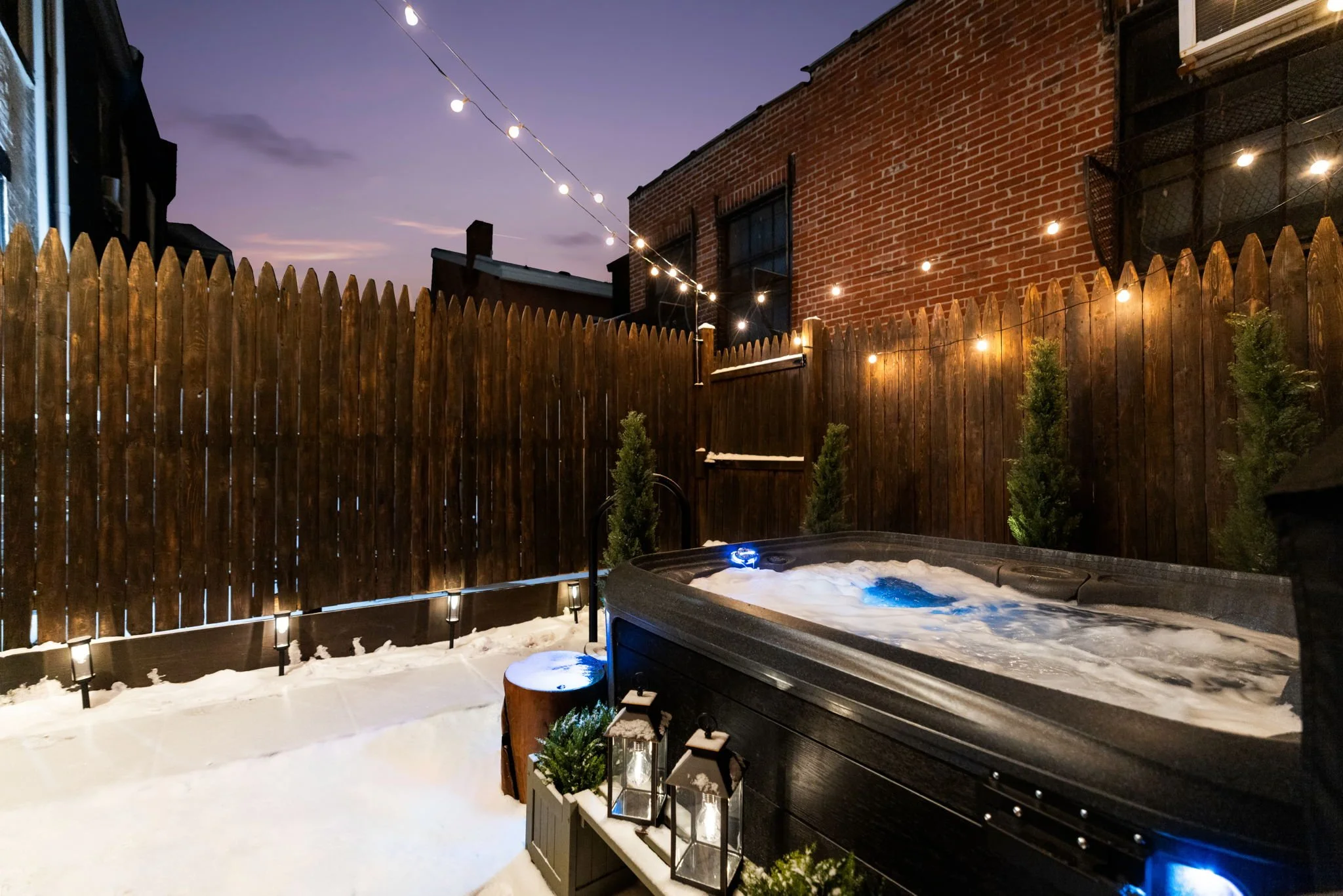 HostWise Stays Banner Way Lawrenceville Pittsburgh — private hot tub, cabin vibes, one bedroom