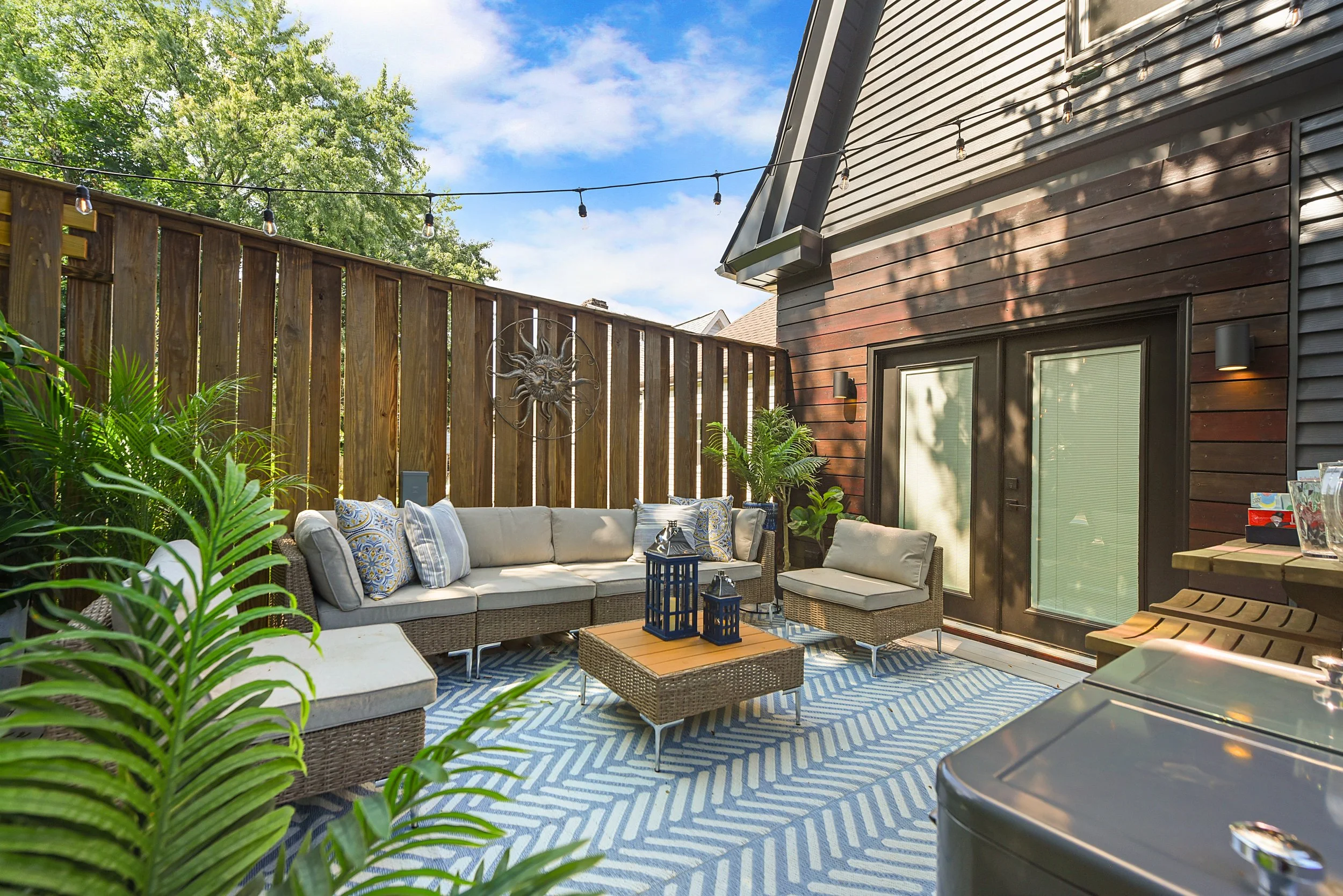 Ulysses St — 4BR home with private hot tub and backyard