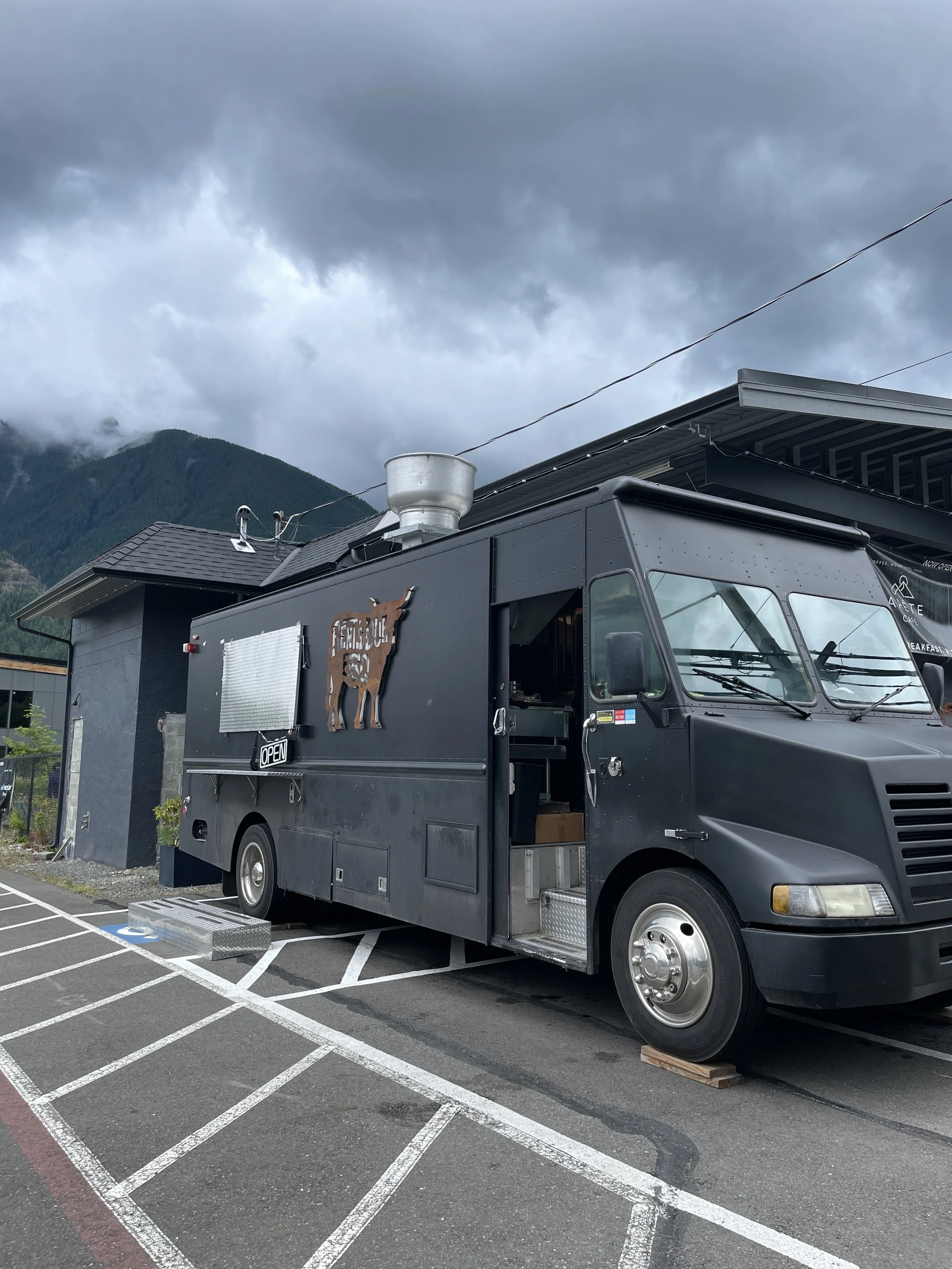 Rent's Due BBQ truck at The Line HQ