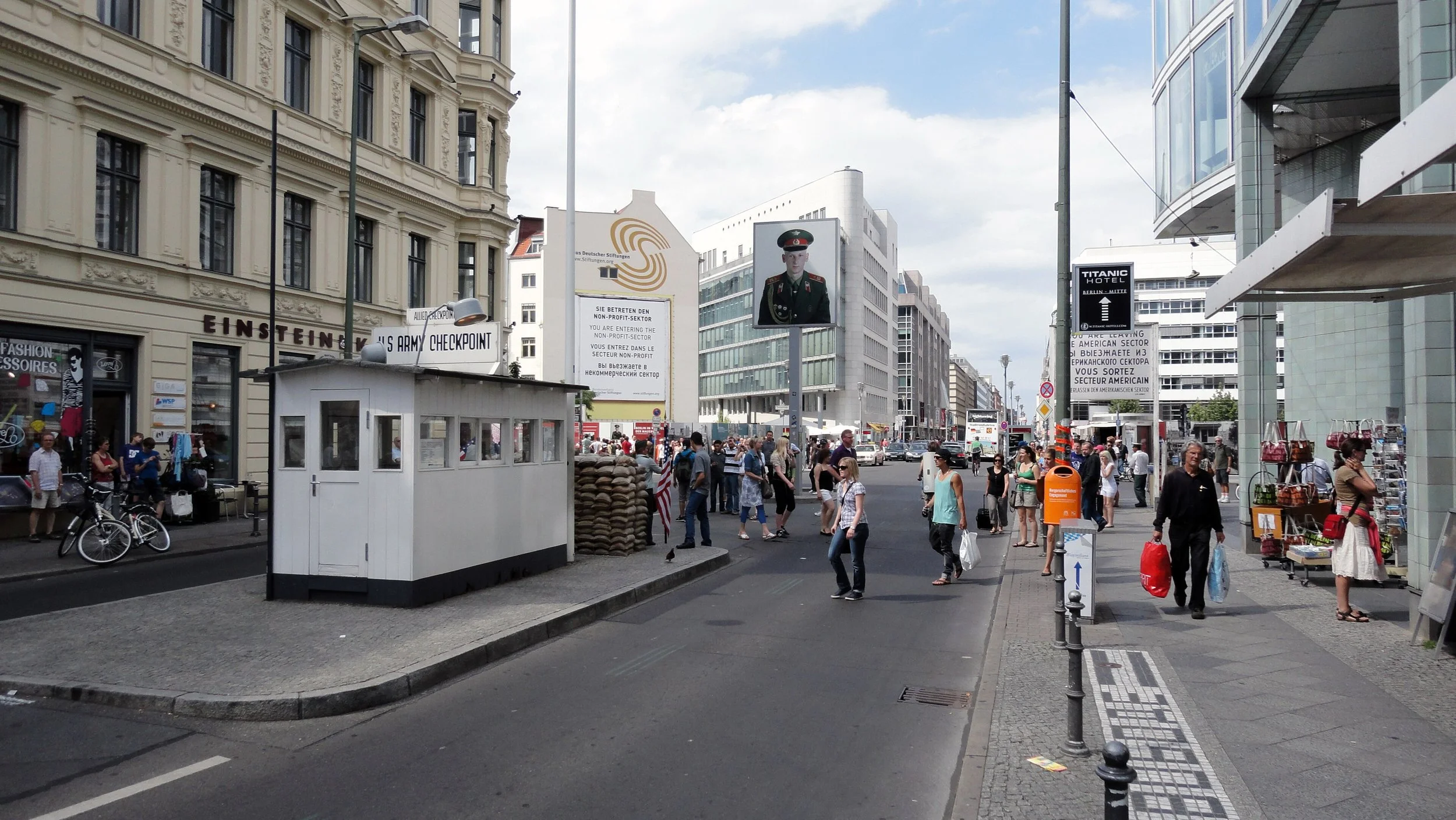 Checkpoint Charlie, Berlin