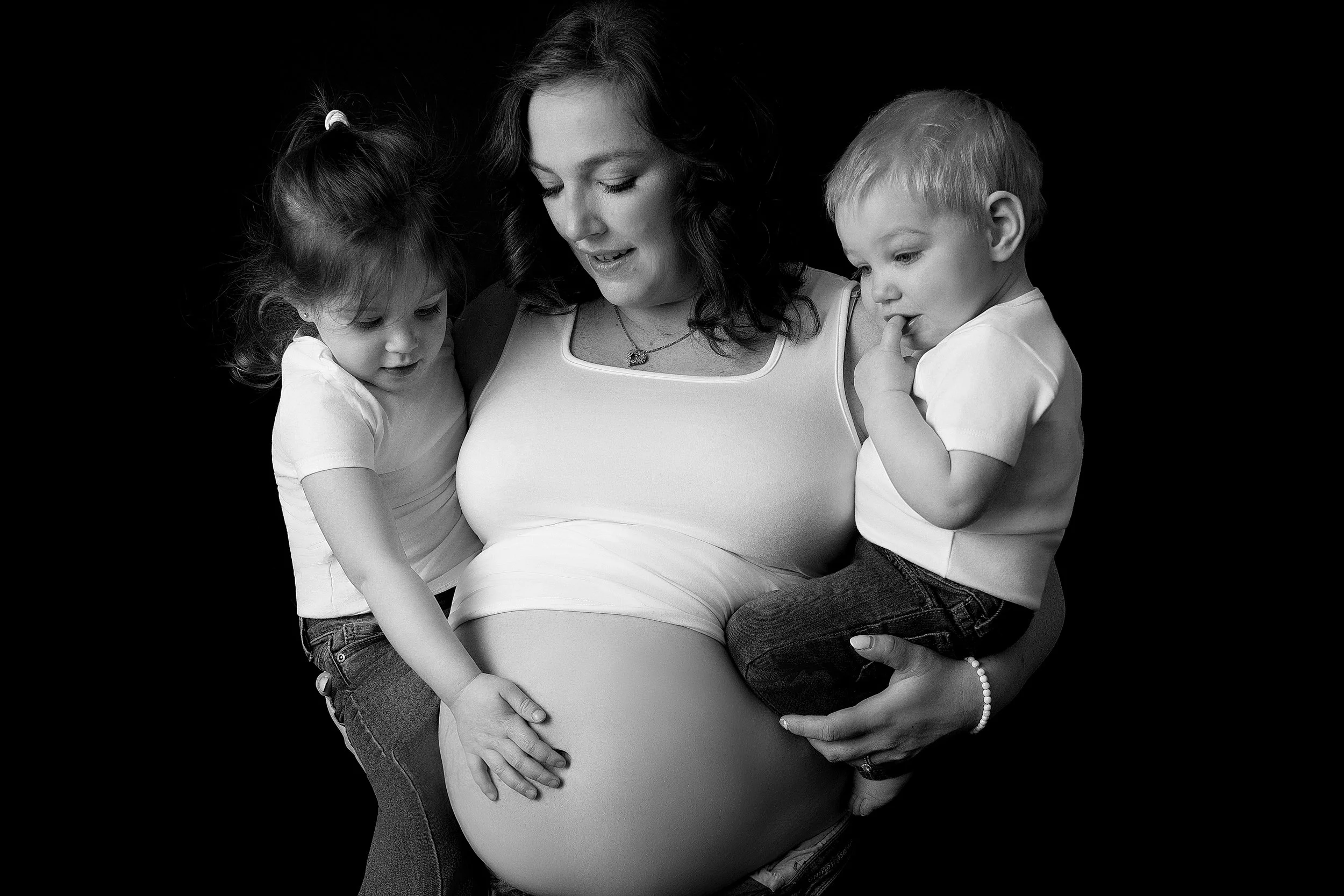 Maternity portrait by Chrissy Lamoureux