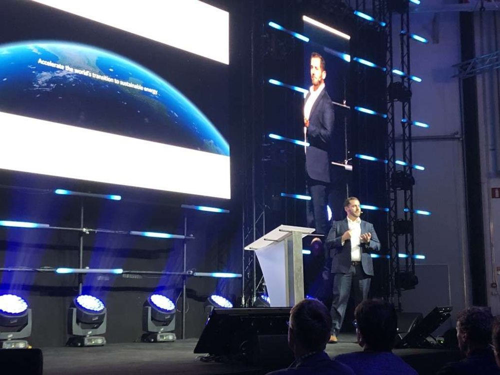 Michael Pilliod delivering a keynote at Glass Performance Days