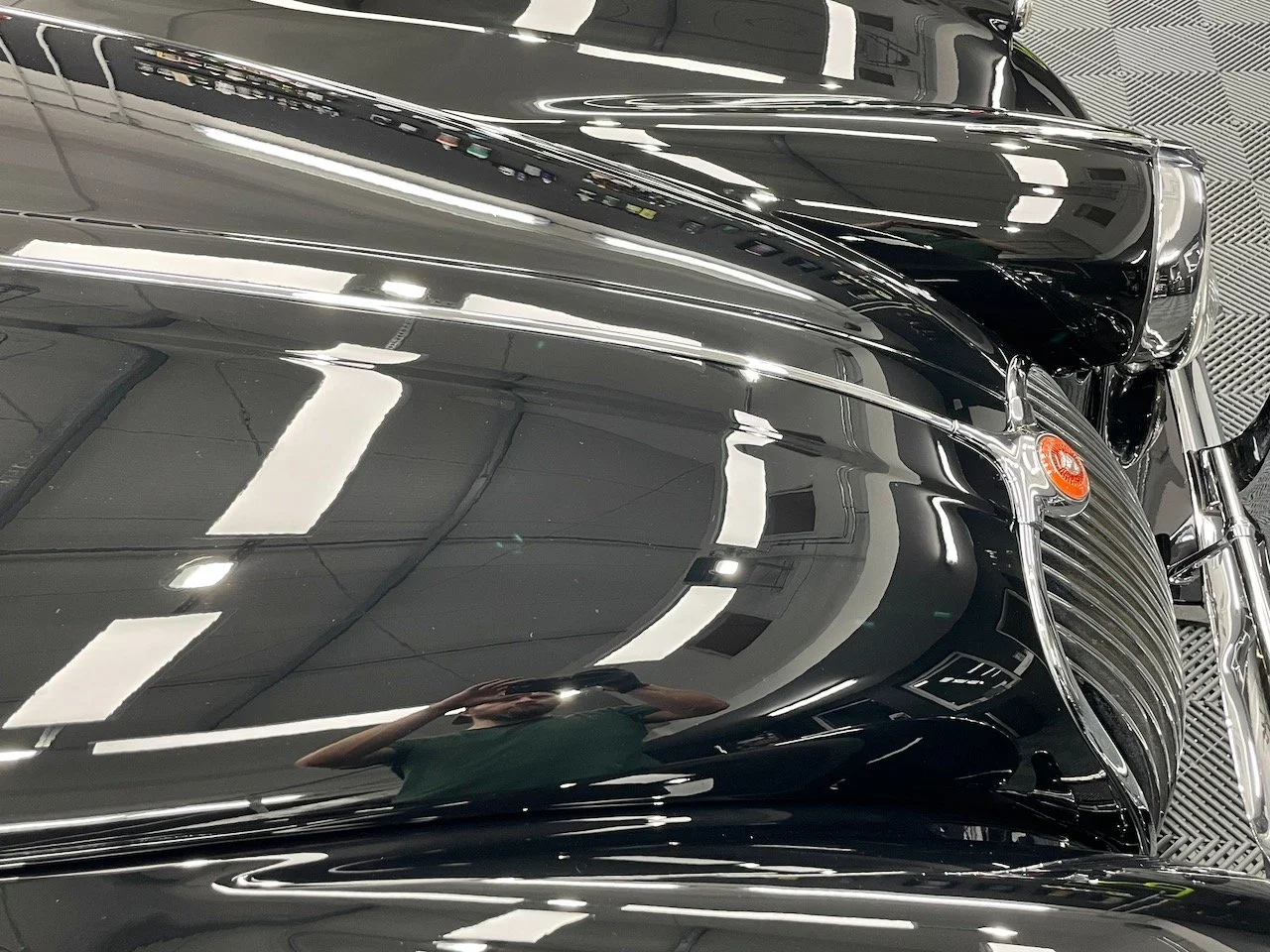 Jaguar XK150 Motorhaube nach Finish und Keramikversiegelung