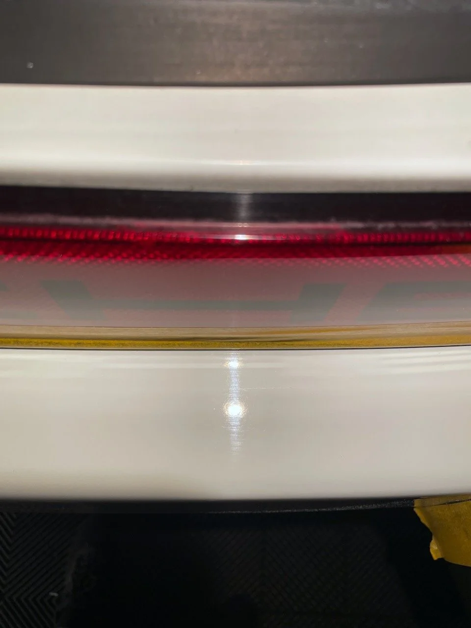 Porsche 911 Carrera Targa hintere Stoßstange vor der Lackkorrektur