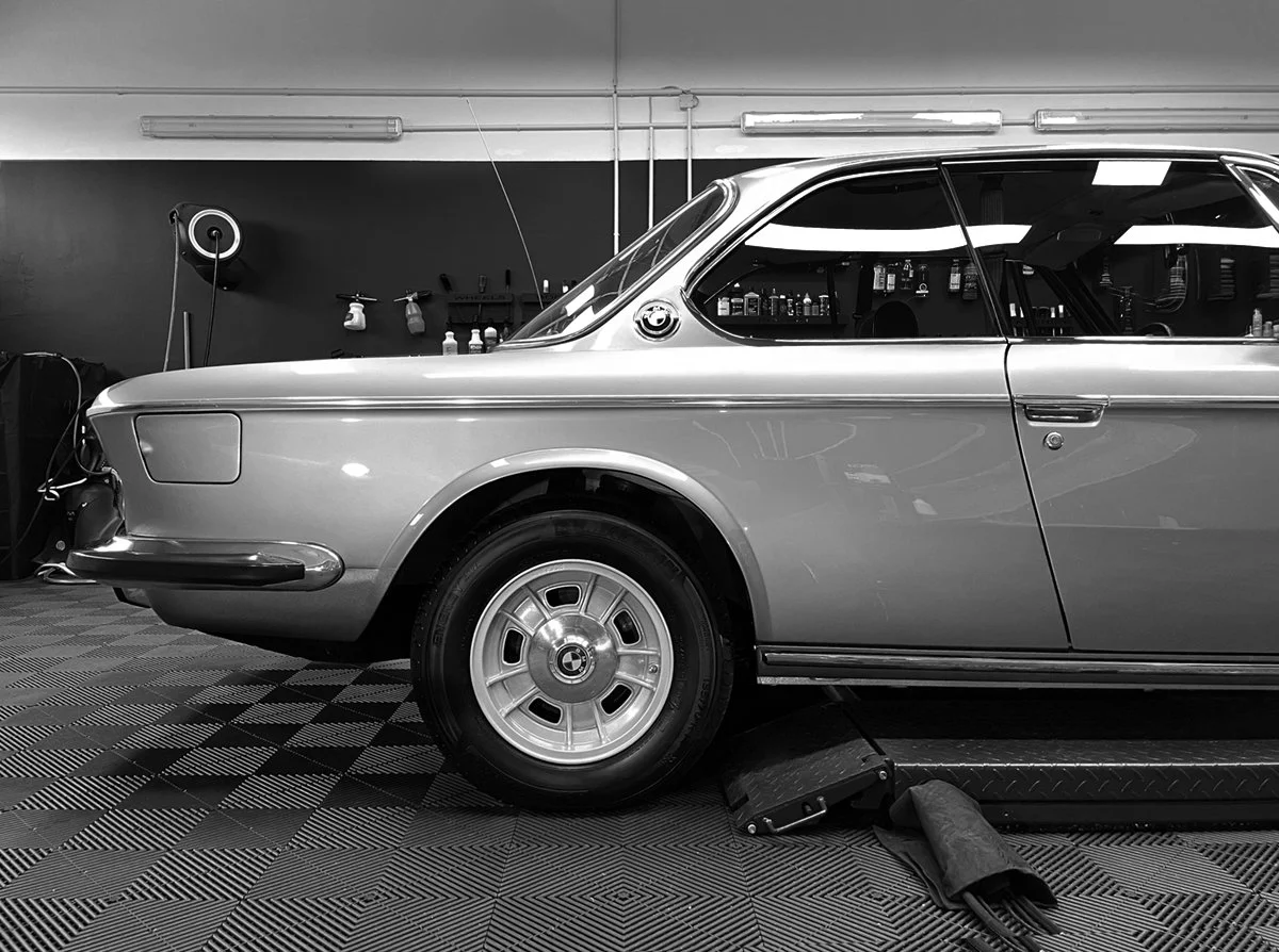 Oldtimerpflege & Aufbereitung – Hall of Detailing Oldtimer in der Aufbereitungshalle bei Hall of Detailing – präzise Fahrzeugpflege in Hamburg & Schleswig-Holstein