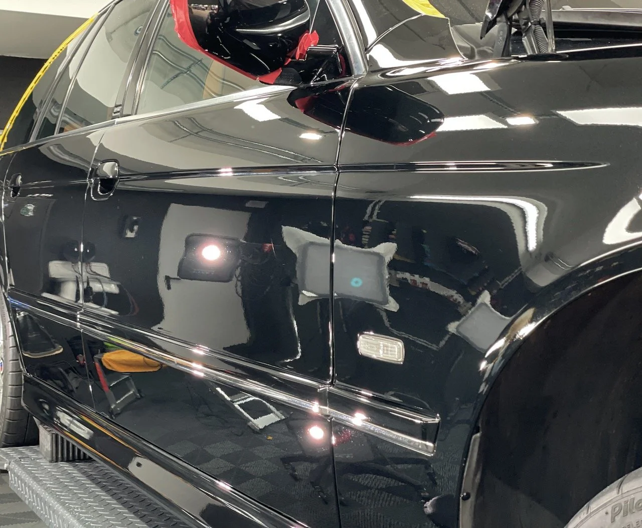 Detailansicht BMW ALPINA B10 Touring nach Cutting und vor dem Hochglanzfinish