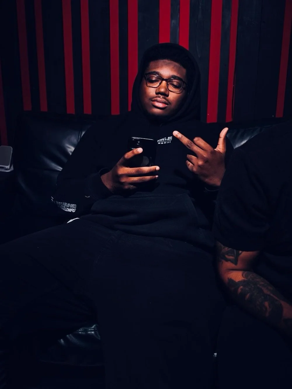 Avaz studio is proud to announce our new artist x producer x engineer @navosoundz_ 

Welcome to the team dr.doom 🫡