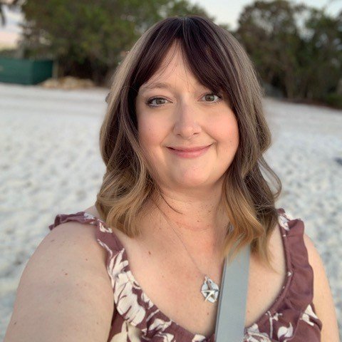 Picture of Liz Holmes