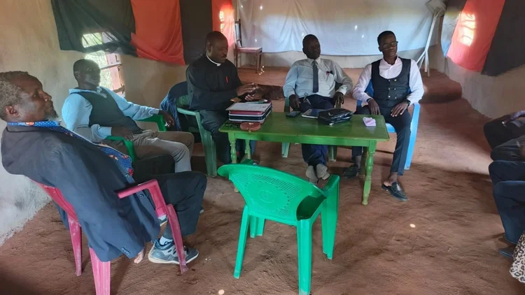 A meeting around the table