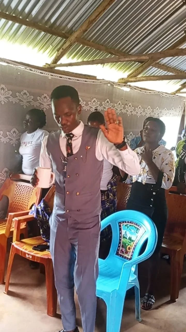 Speaking to the congregation
