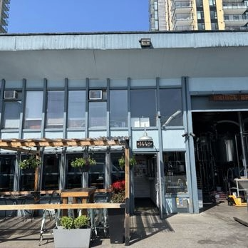 Charlotte tasting room