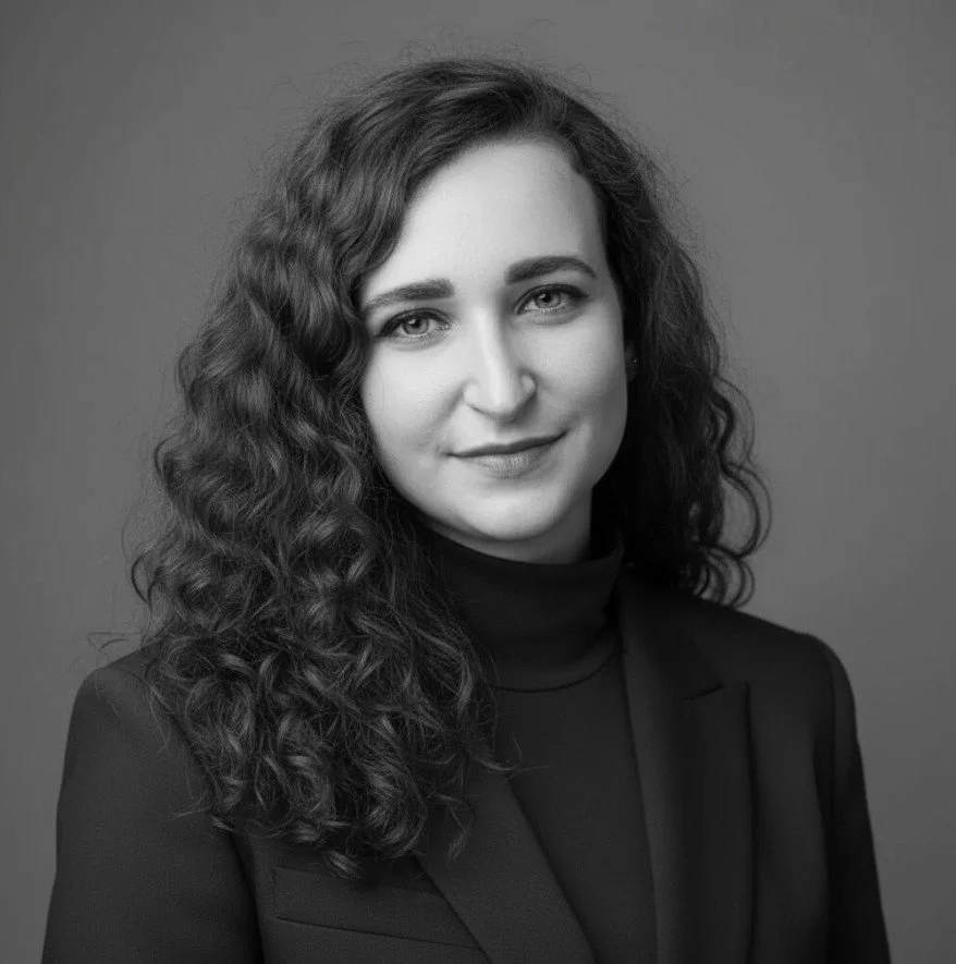 Professional portrait of Laetitia Chaumeron