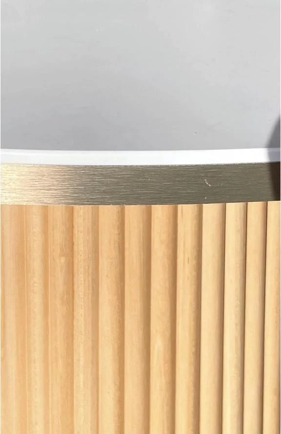 Piètement cannelé de la table