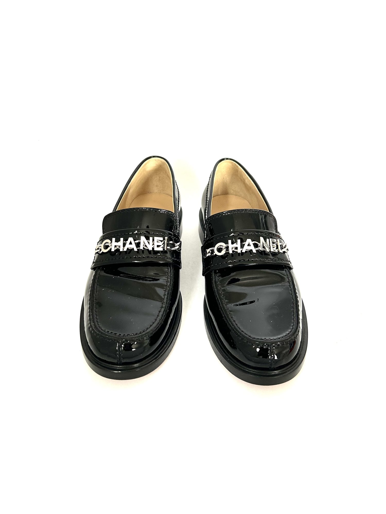 100% Chanel CC Logo 38 8black Loafers Shoes New patent leather moccasins  chain