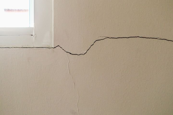 foundation crack repair
