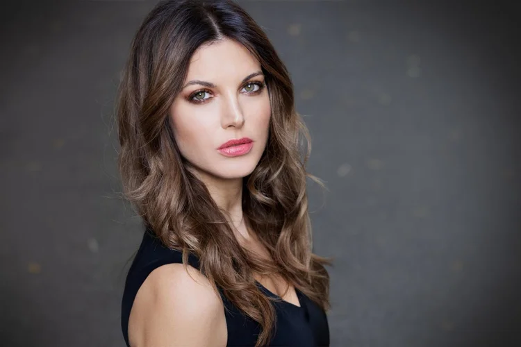 Angela Tuccia
