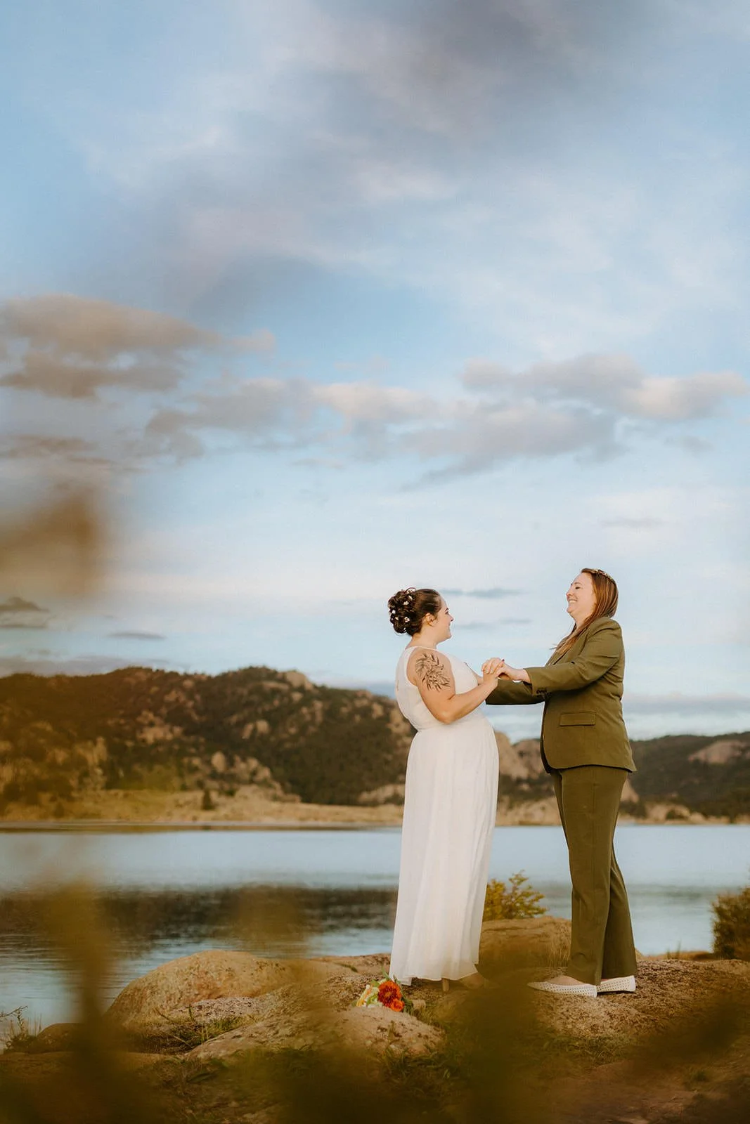 Couple elopes at Eleven Mile State Park in Colorado in the fall