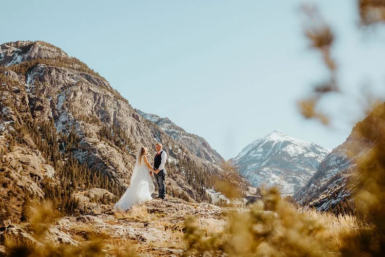 Late October elopement in Ouray, Colorado