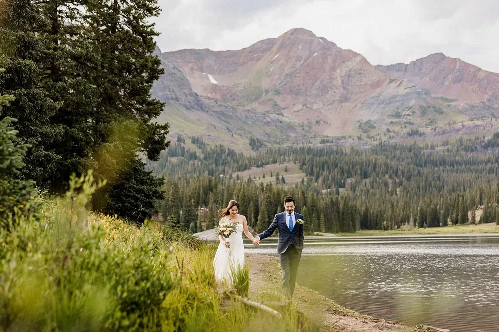 Lake Irwin elopement location in Crested Butte, Colorado
