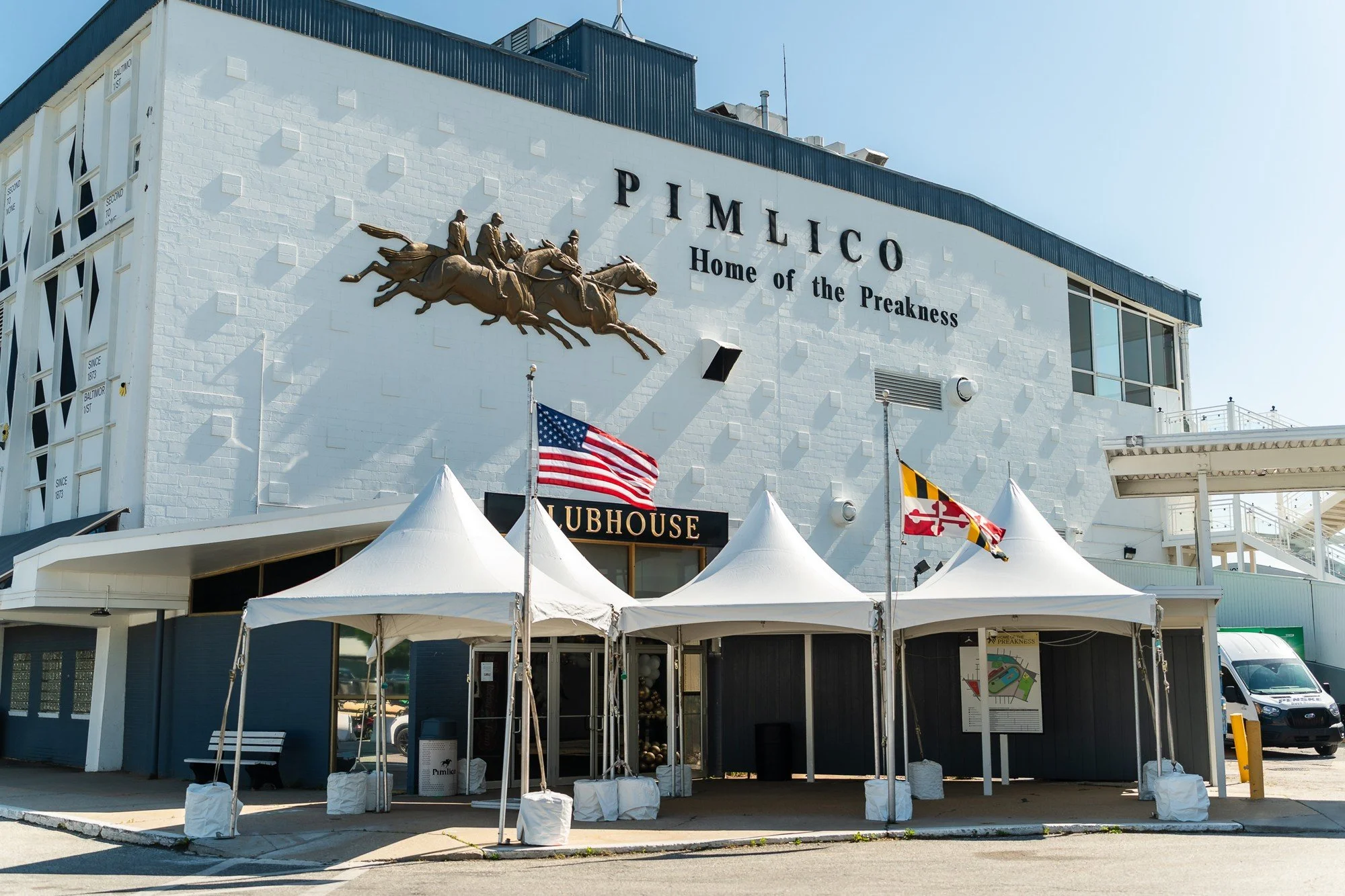 The setting: Pimlico, home of the Preakness.
