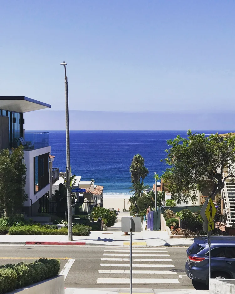 View from 20th St in Manhattan Beach 