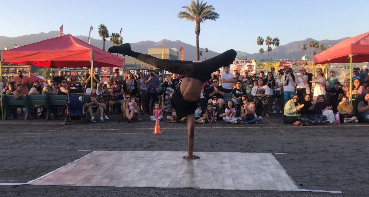 Crowd-Motivating Dance