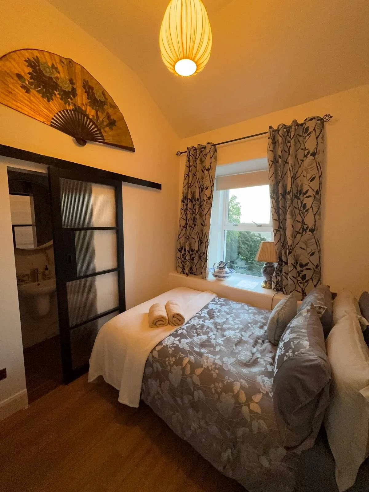 Kato, a Standard bedroom at Orlagh House