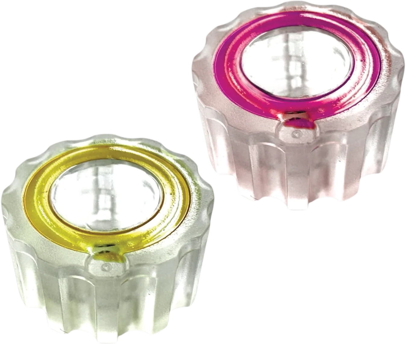 QIKcap single-use caps with yellow and magenta dosimeter rings