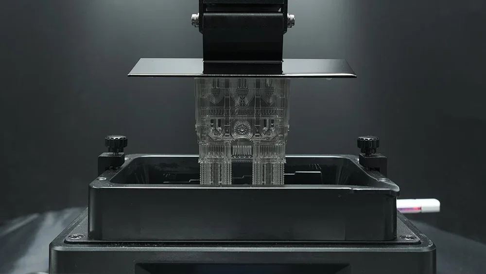 Formation à l'impression 3D résine à La Nouvelle École