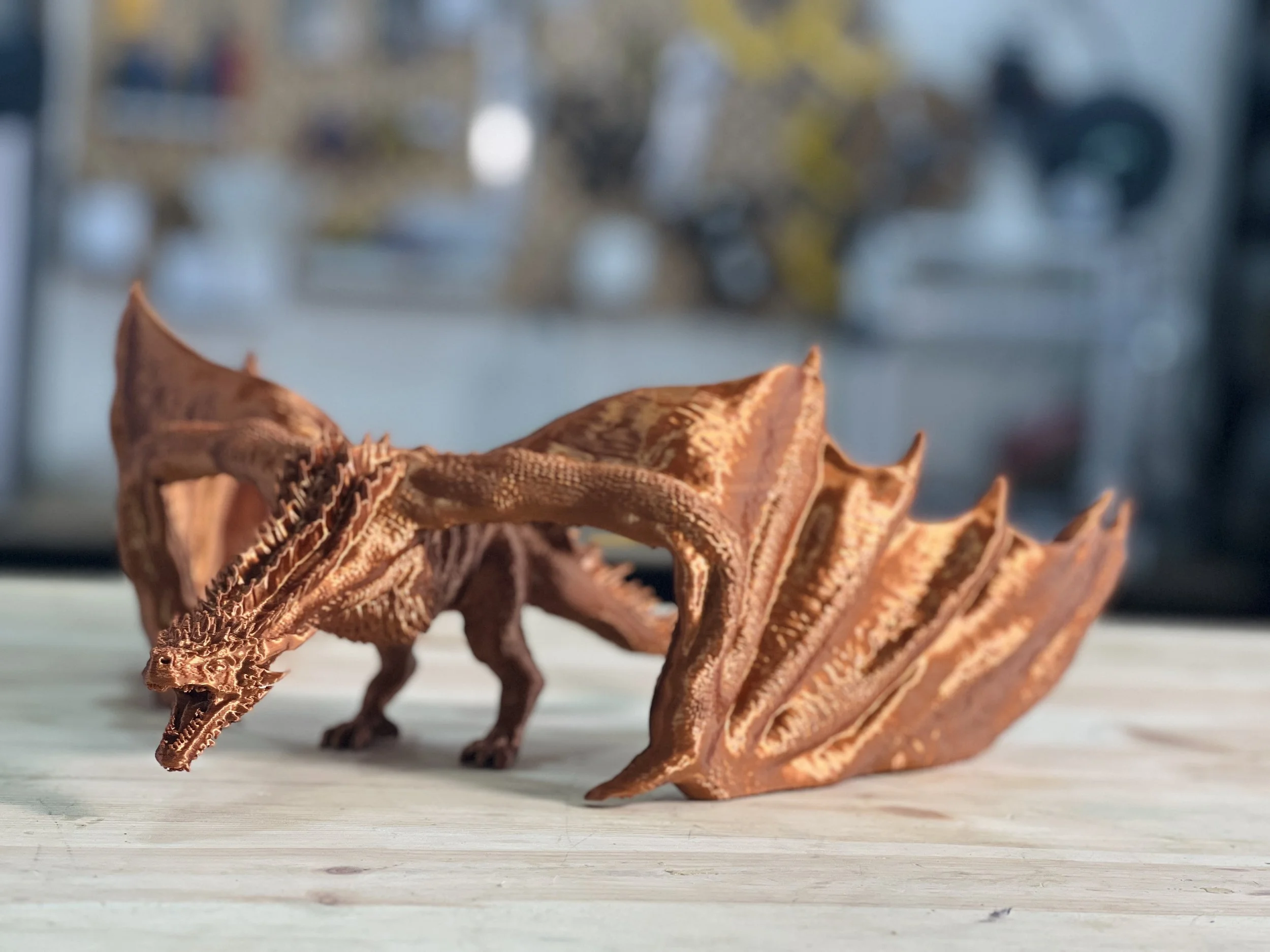 Dragon en métal avec ailes